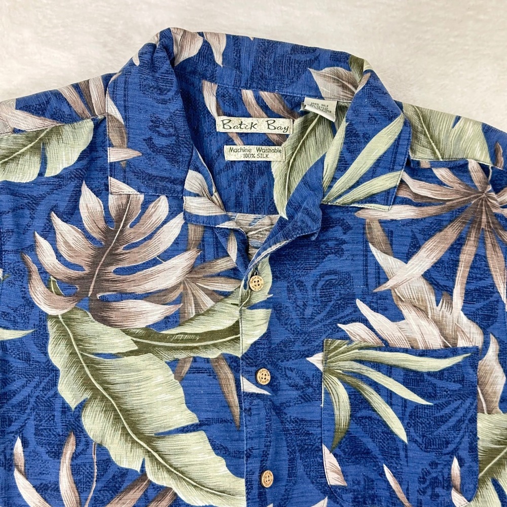 Batik Bay Button Up Mens Relaxed S Blue Tropical Silk Camp Shirt 100% Silk - Picture 4 of 10